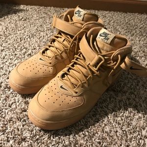 Nike Air Force 1 Mid Wheat Flax US12